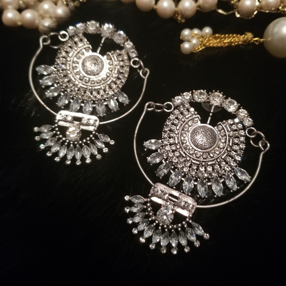 Vintage Jewelry - VINTAGE ART DECO SILVER CRYSTAL DROP EARRINGS